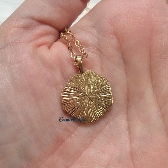 ✨3for$38 New Minimalist Paw Print Gold & Pink Charm Necklace - Picture 6 of 14